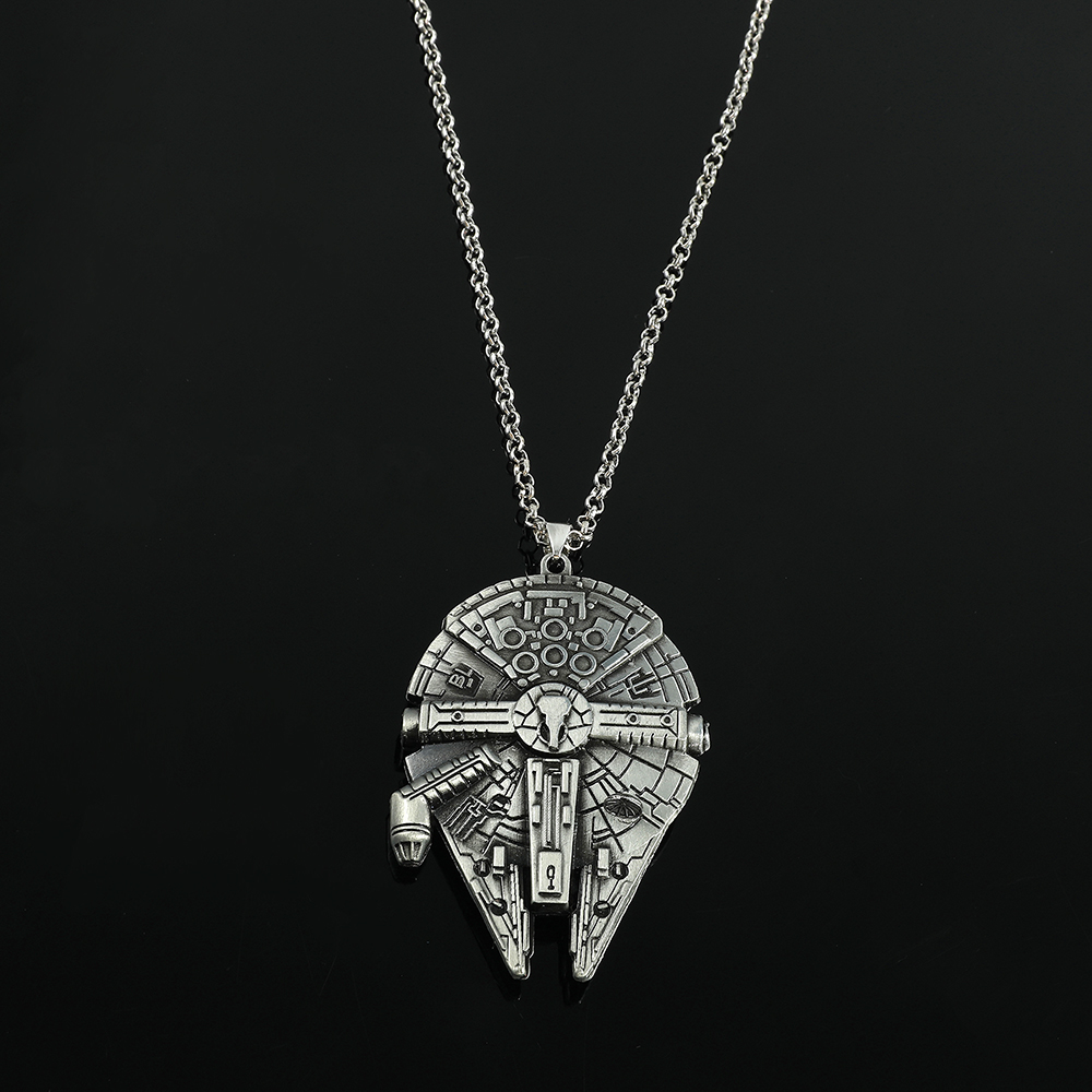 Naszyjnik z metalowym modelem  – Vintage Item recenzja i cena
